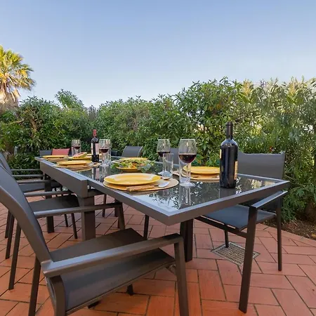 Tropical Oasis Park * Portimão