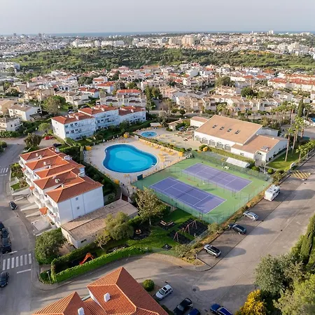 Tropical Oasis Park Villa Portimão