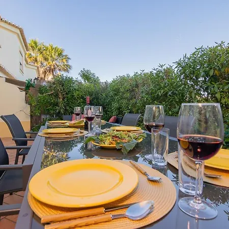 Tropical Oasis Park Villa Portimão