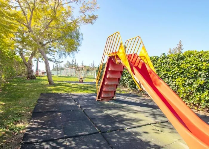 Tropical Oasis Park *