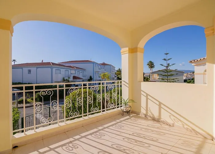 Tropical Oasis Park * Portimão